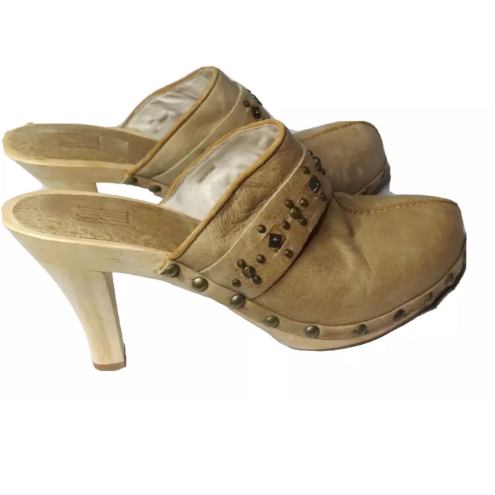 Pelle Moda Leather Mule Shoes Heels Womens 10M Tan Stud Accents Retail $140